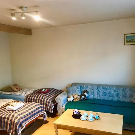 Huoneisto Central Cozy House In *